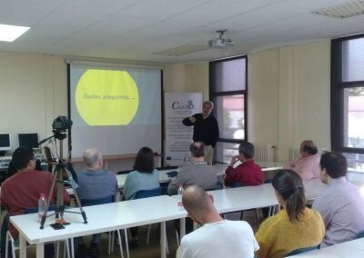 Conference. Paco de la Banda