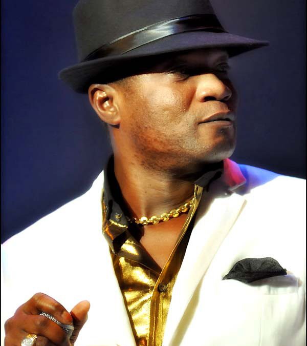 Koffi Olomide (1956)